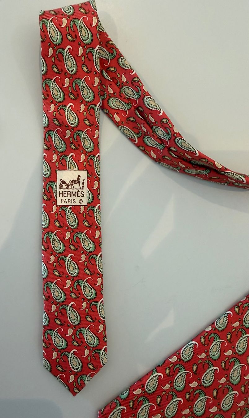 Hermès Krawatten: Hermes Seidenkrawatte – Gebraucht aus Wallisellen von max.mil 2