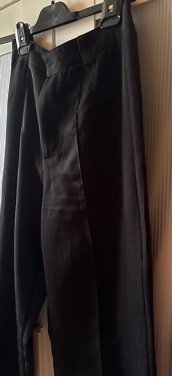 Pantalons: Stoff Hose – D'occasion à Zürich par fcold 1