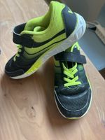 Hallenturnschuhe