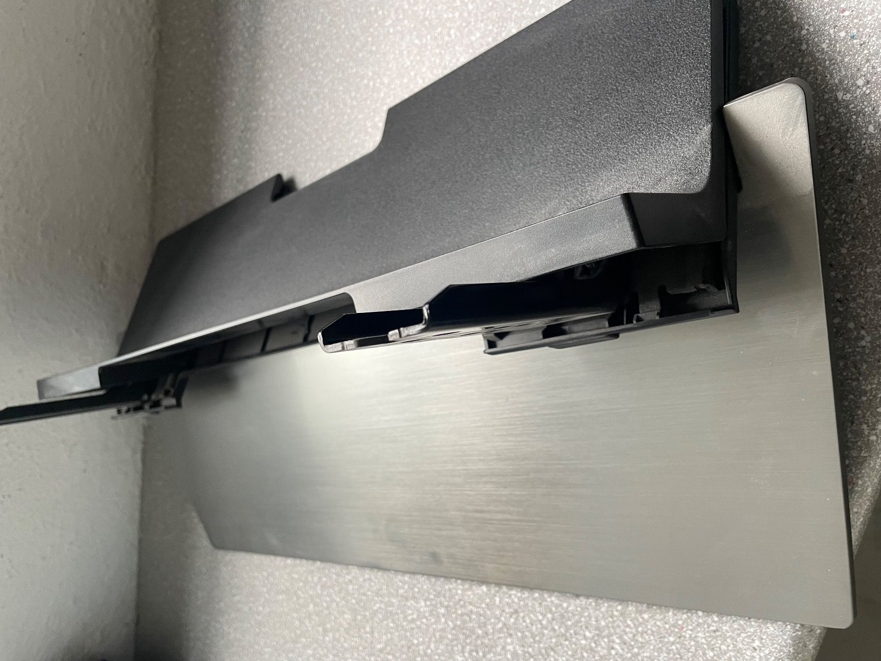 Sony Televisori: Sony tv Füsse – Usato da Kilchberg ZH venduto da dion06 1