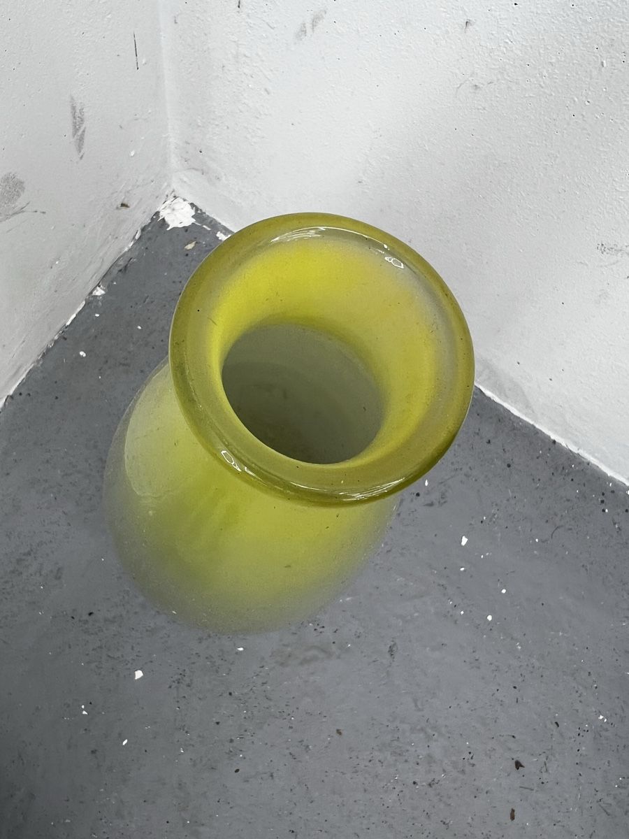 Vasen & Gefässe: Grosse Glasvase gelblich aus Glas – Gebraucht aus Wettingen von NickInc 4