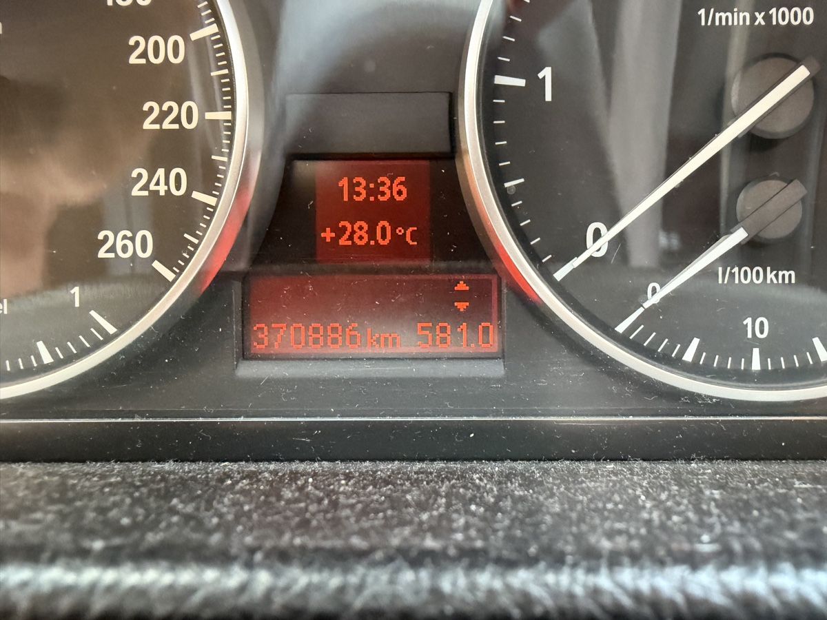 BMW Autos: BMW 320d 2008 – Défectueux à Uzwil par cab_677p 6