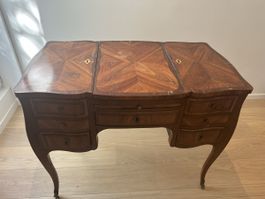 Coiffeuse / écritoire style Louis XV en bois marqueté