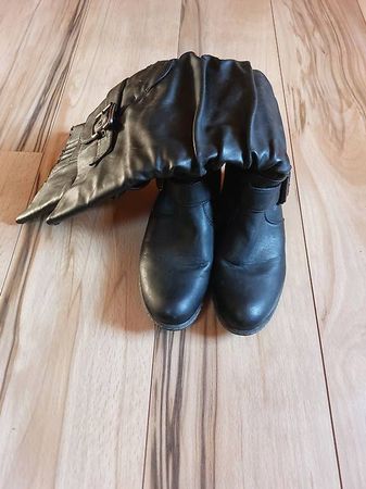 Schwarze Stiefel Grösse 38