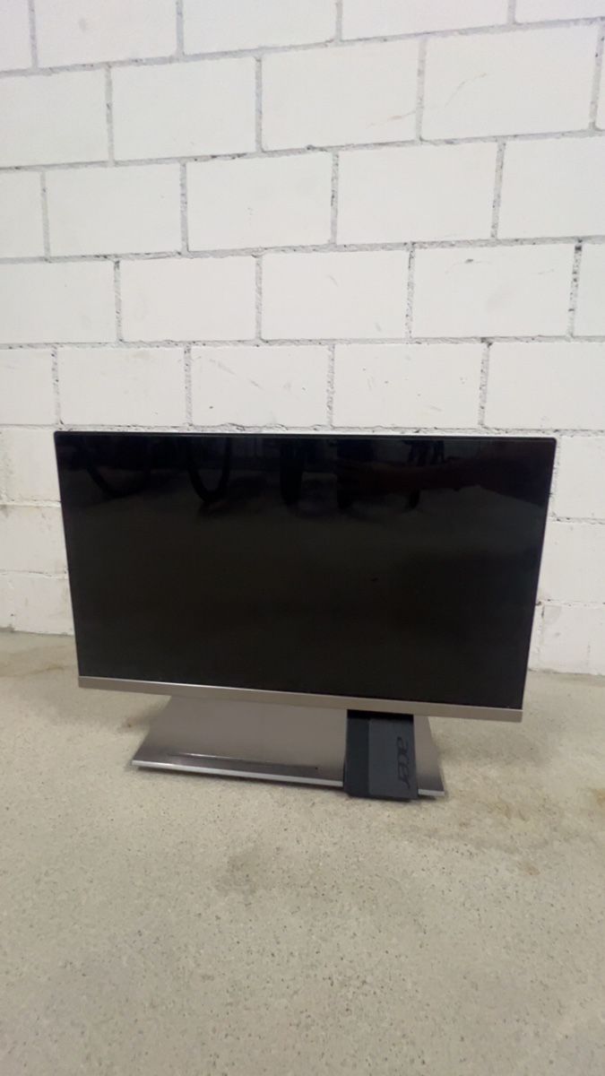 Acer Monitore: Acer Monitor mit Kabel – Gebraucht aus Kloten von aro_t8ls