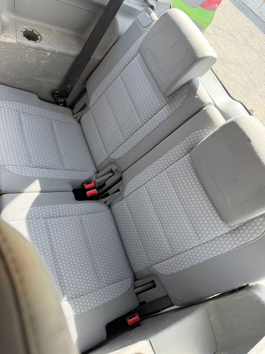 VW Automobili: Vw touran 2.0 d  – Usato da Buchs SG venduto da mef_78tr 5