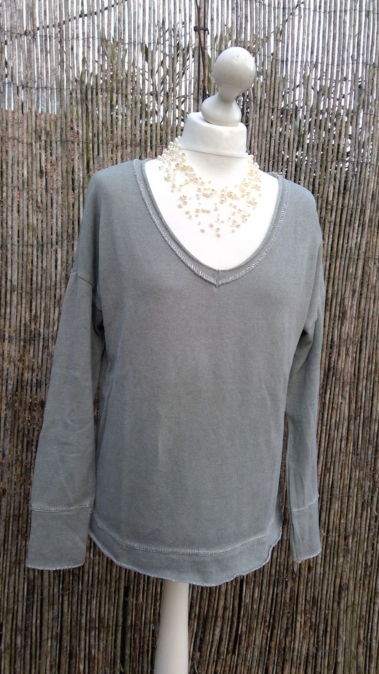 Maglioni & Felpe: Pullover kaki étoile dos en sequins, taille 2/M – Usato da Agiez venduto da chouchanelle 1