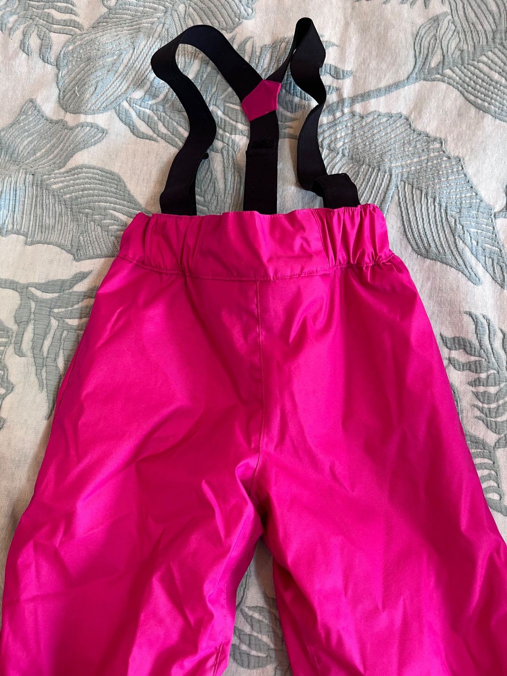 Decathlon Hosen: rosa Skihose, neuwertig, Größe 98-104 – Neu (gemäss Beschreibung) aus Brugg AG von deb_57xk 1