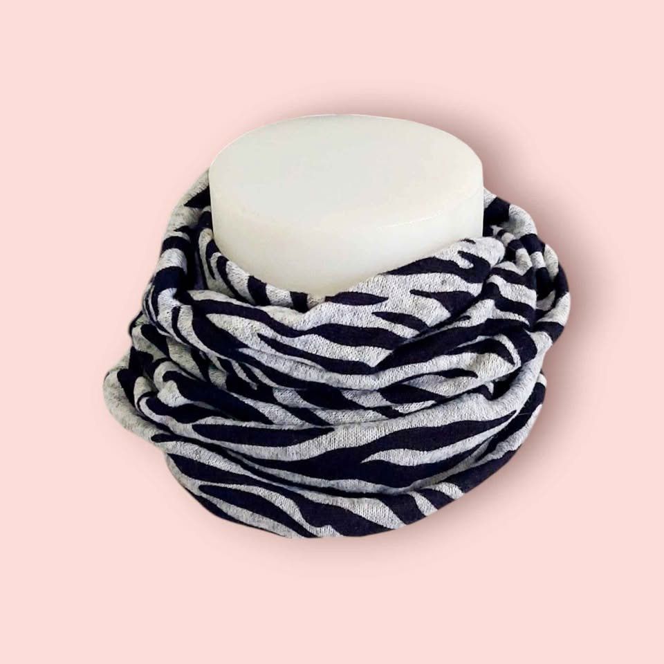 Foulard & Sciarpe: Zebra Schlauchschal, Multifunktionstuch, NEU – Nuovo e nell'imballaggio originale da Aarburg venduto da Glitzerzauber 2
