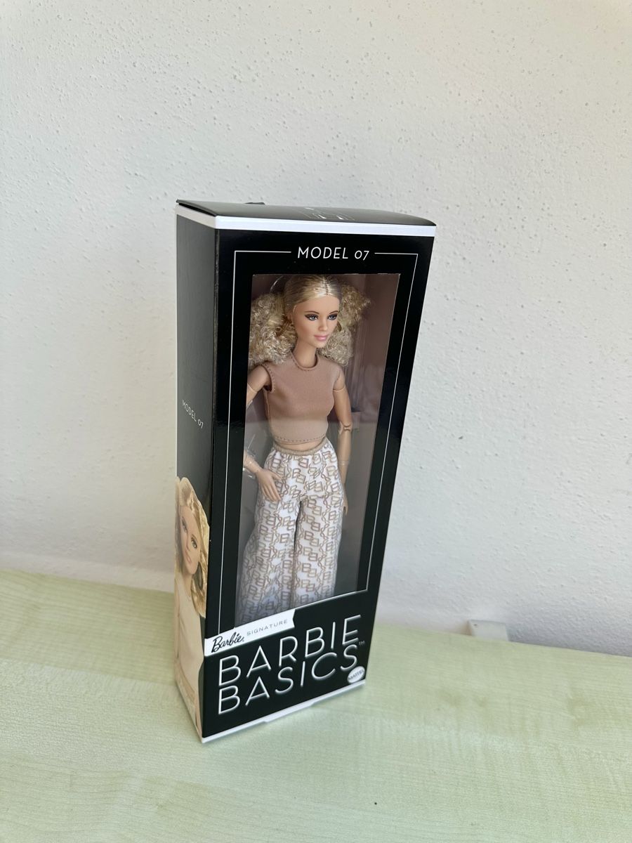 Bambole: Barbie Basics Bewegliche Puppe – Nuovo e nell'imballaggio originale da Zürich venduto da Kat_5557 2