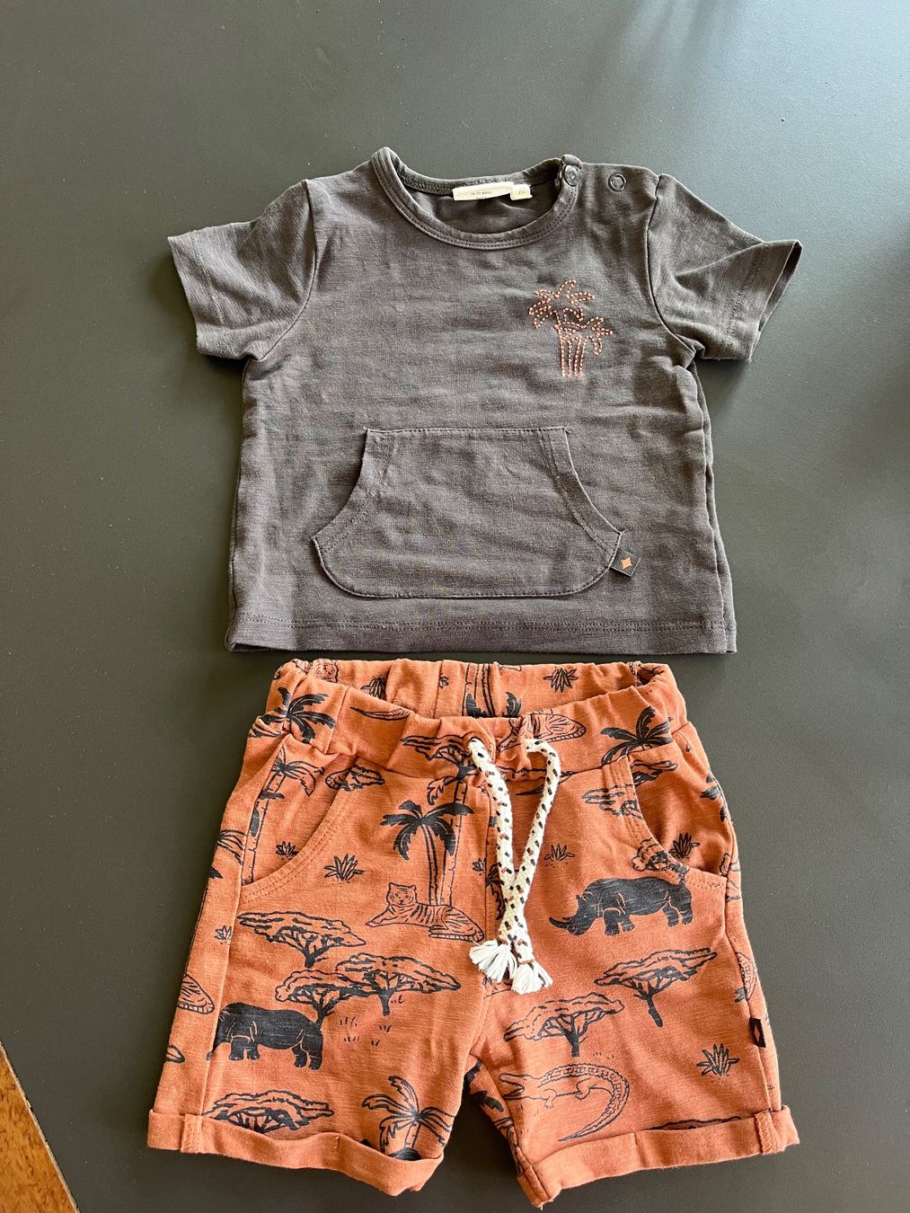 Lotti & Set di vestiti: Sommeroutfit Baby – Usato da Davos Platz venduto da kev_r28p