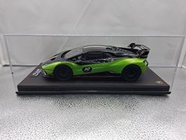 MR Lamborghini Huracan STO 1:18