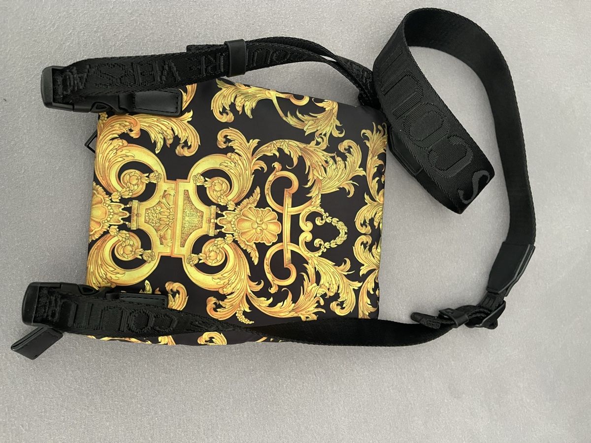 Borse: Versace Jeans Couture Umhängetasche – Nuovo (secondo la descrizione) da Buchs SG venduto da arb_9dc8 1