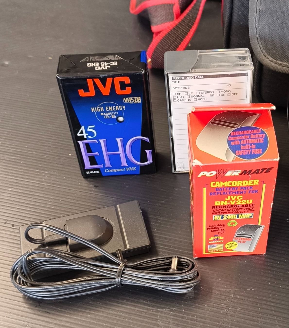 JVC Videocamere: Compact VHS Kamera JVC GR-AX48 – Usato da Basel venduto da bk_brockibasel 1