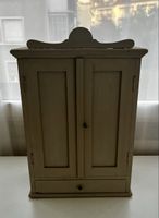 Vintage Hängeschrank / Wandschränkchen aus Holz Shabby Chic