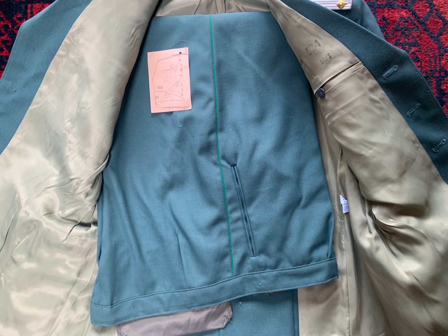 Uniformi: Uniform Volkspolizei DDR – Usato da Volketswil venduto da zwitsch33 2