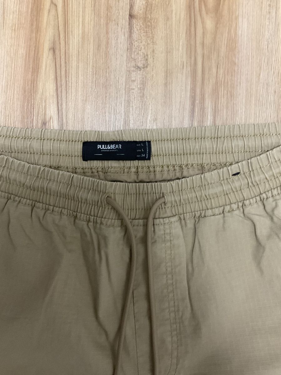 Pull&Bear Pantaloni: Herren 3x Cargohose Pull&Bear Grösse L guter Zustand – Usato da Rorschach venduto da daj_9gxt 7