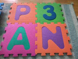 Puzzlematte Buchstaben und Zahlen