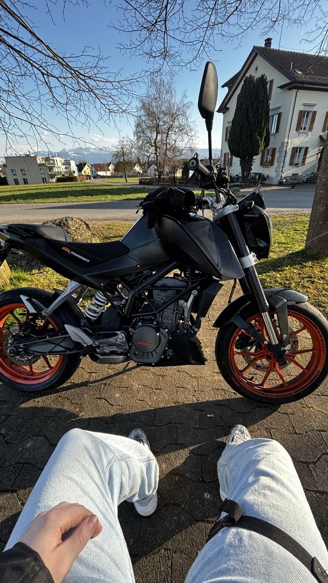 KTM Strada: KTM Duke 125 – Usato da Hinwil venduto da eli_8yzk