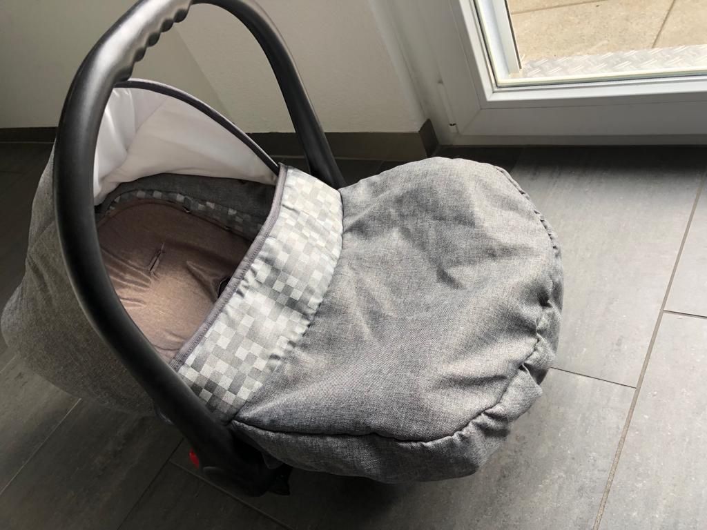 Seggiolini per auto: Babyschale Marke Karwala – Usato da Dottikon venduto da Mesut15 5