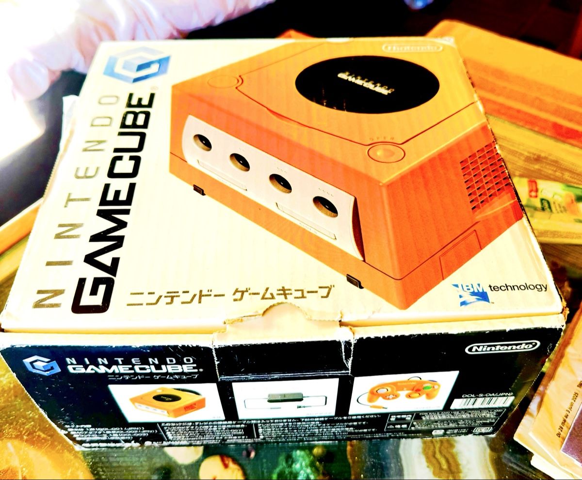 Nintendo Console: GameCube Orange avec Boîte, RARE Console Nintendo! – Usato da Gryon venduto da makdp
