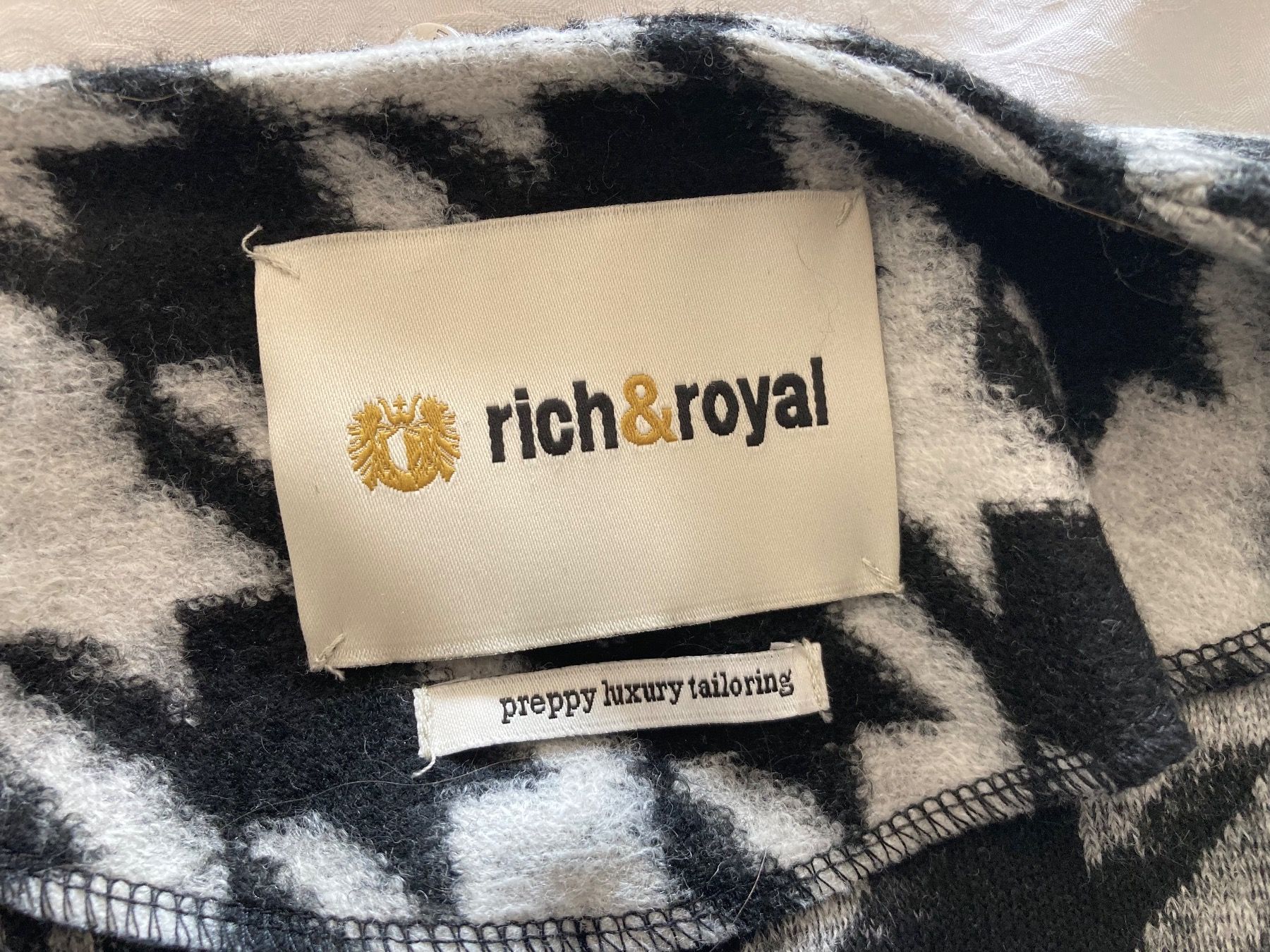 Rich & Royal Giacche: Jäckchen von Rich&Royal – Usato da Bettlach venduto da Valgoy 3