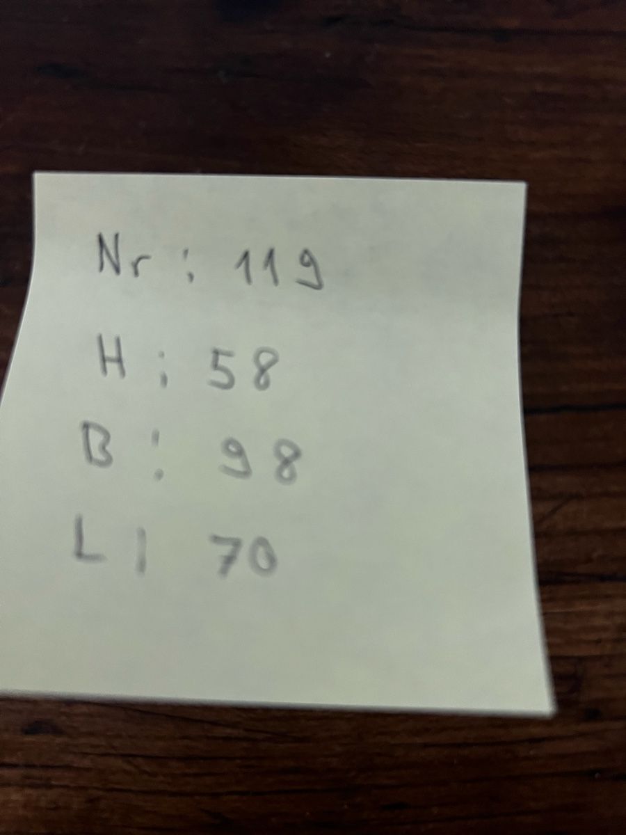 Tables: Antiker Holztisch mit Charme - Einzigartiges Einzelstück – D'occasion à Madiswil par Bilranis1071 2