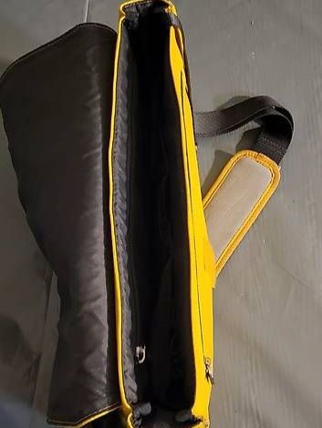 Sonstige Kleidung & Accessoires: Gelb-schwarze Umhängetasche – Gebraucht aus Curio von mia_vb5z 4