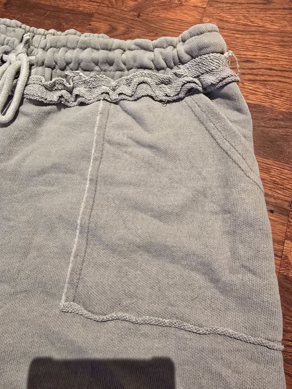 Stradivarius Pantaloni: Trainerhose im used look – Usato da Wattwil venduto da Yoshi.97 2