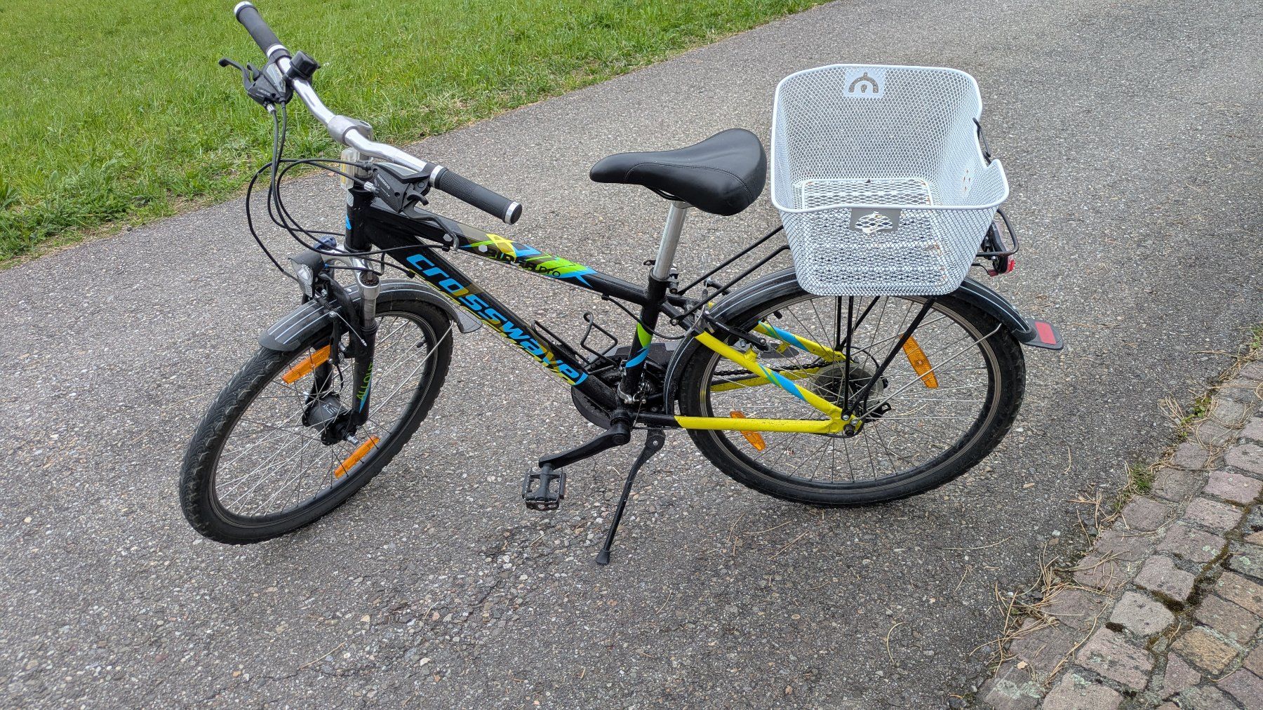 Velos: Crosswave Jugendvelo 24 Zoll mit Korb - Fahrrad – Gebraucht aus Hausen AG von gluecklicher
