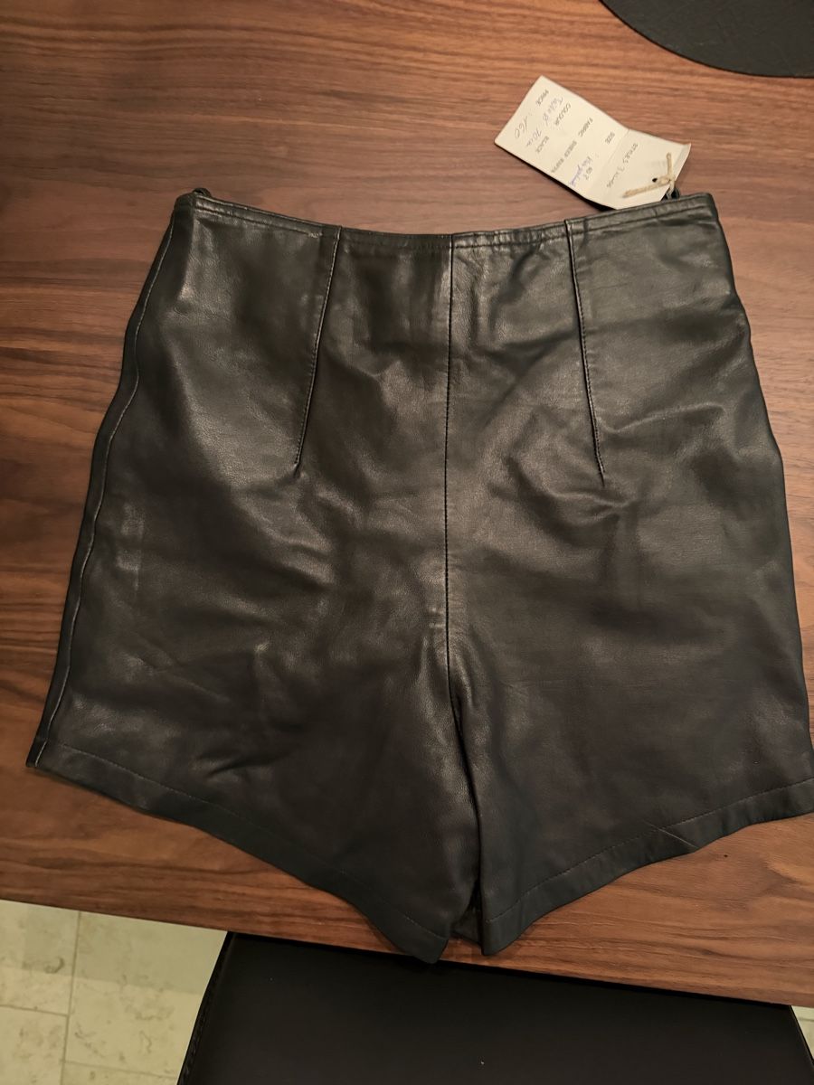 Hosen: Leder Shorts Schwarz, neu mit Etikett – Neu (gemäss Beschreibung) aus Oberentfelden von Aidan1981 2