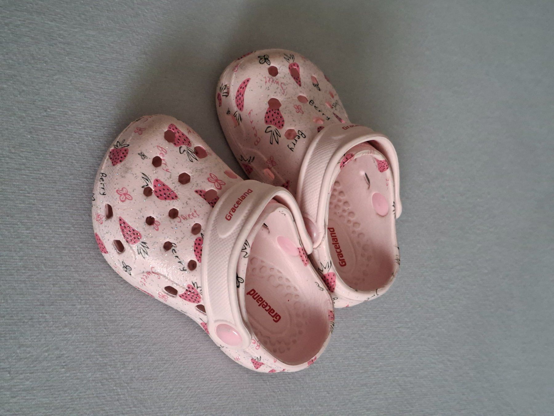 Scarpe per ragazze: Graceland Clogs Gr. 21 &  Esprit Sneaker Gr. 22 – Usato da Niederlenz venduto da ion_gv7d 5