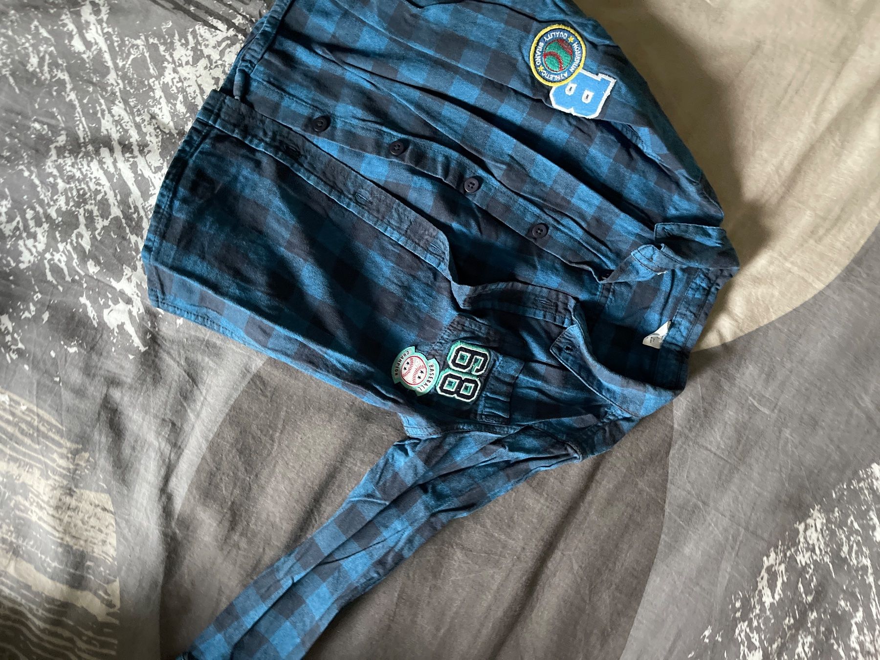 Camicie, T-shirt & Polo: Chemise garçon 5-6 ans – Usato da MARLY venduto da AISLEE