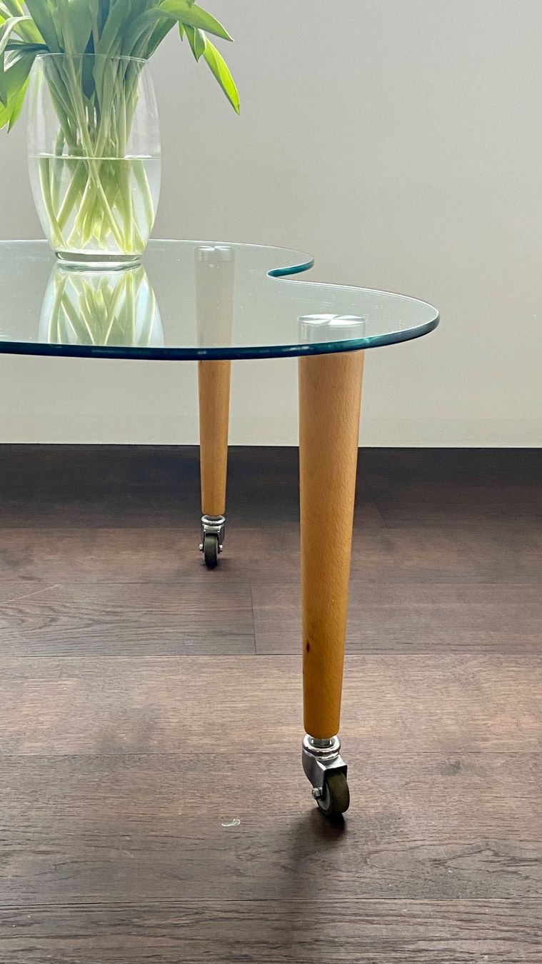 Tische: Couchtisch Glas & Holz "Herzform" – Gebraucht aus Maur von Grandslam 1