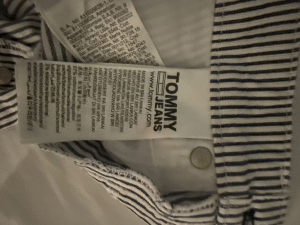 Tommy Hilfiger Pantalons: Tommy Hilfiger Jeans Shorts, gestreift, Gr. 25, Sommer – D'occasion à Schindellegi par butterfly242011 3
