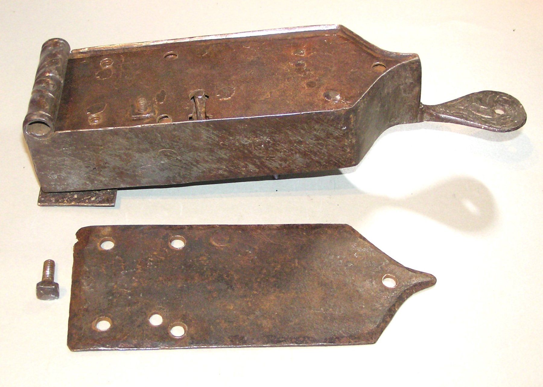 Schlösser: Antikes Türschloss geschmiedet – Gebraucht aus Grenchen von Antique-hunter 2