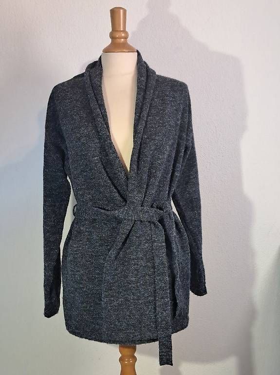 Giacche: Cardigan Strickjacke grau M/L – Usato da Rupperswil venduto da White-Dove