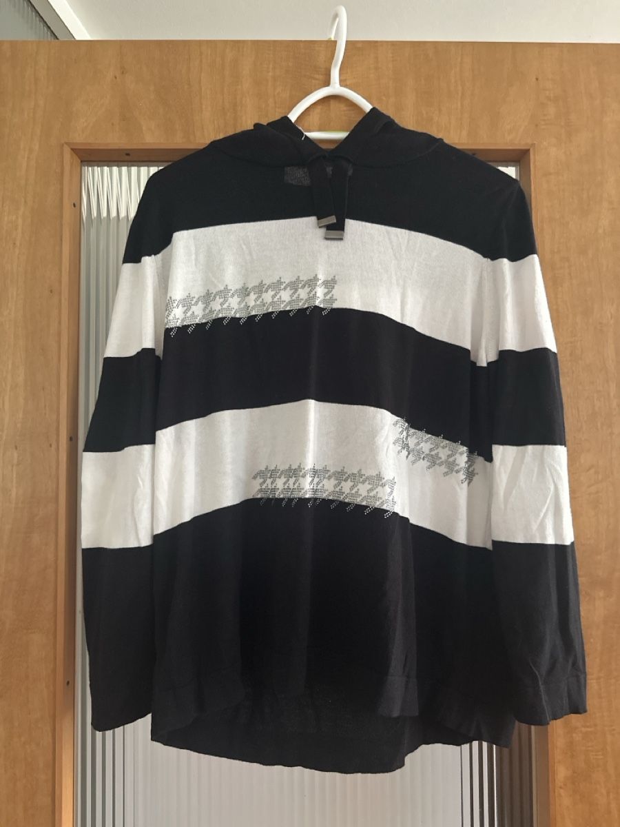 Maglioni & Felpe: Tuzzi Kapuzenpulli, gestreift, Gr. 40, Top Zustand! – Nuovo (secondo la descrizione) da Reinach BL venduto da wen_7bl7