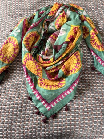 Weekend MaxMara Scarf 100% silk Tassels Summer Boho
