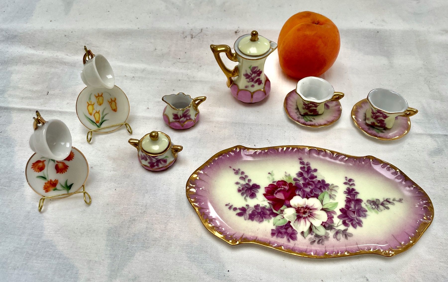 Set di piatti: Mini Spielzeug Geschirrset – Usato da Kleinlützel venduto da Schatzkiste_Laufen