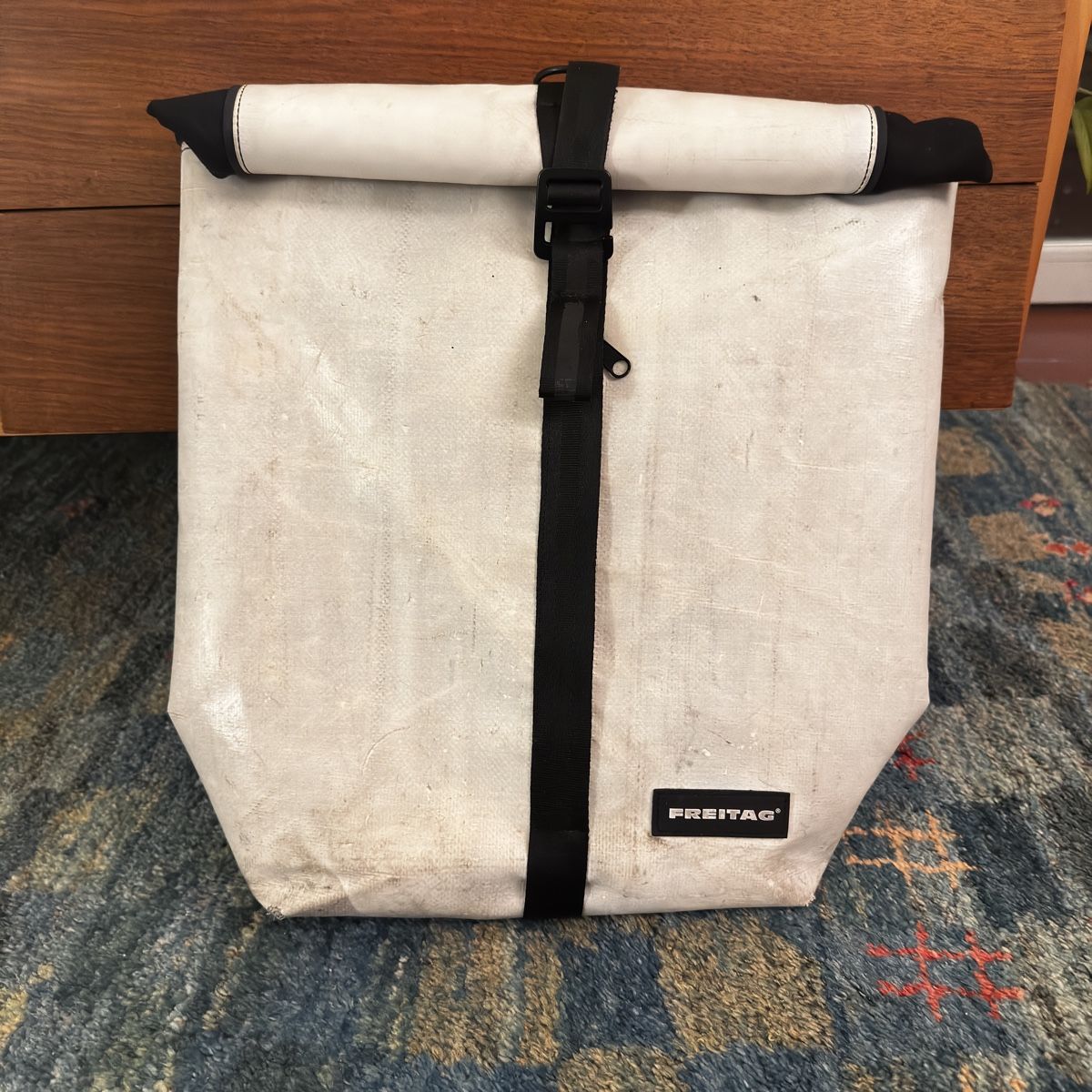 Freitag Zaini: Freitag F155 Clapton weiss – Usato da Zürich venduto da Yemine