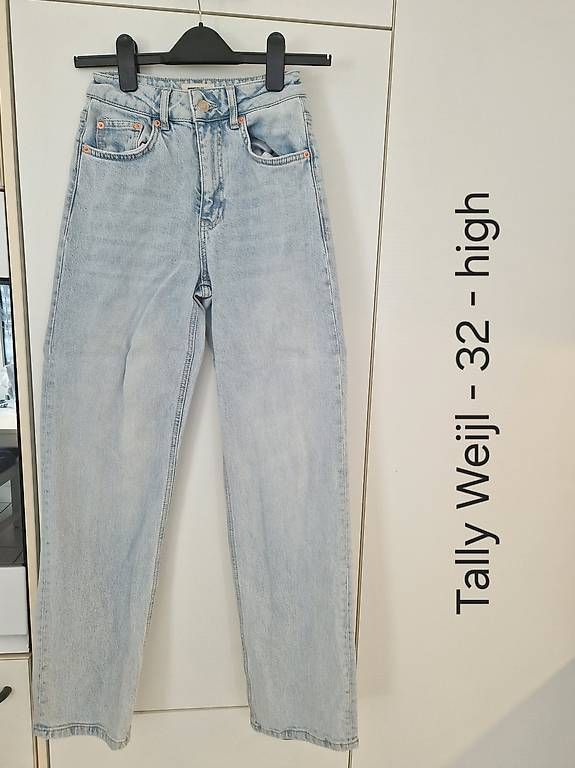 Pantaloni: Highwaist straight Grösse 32 / 152 – Usato da Olten venduto da mel_8vjv