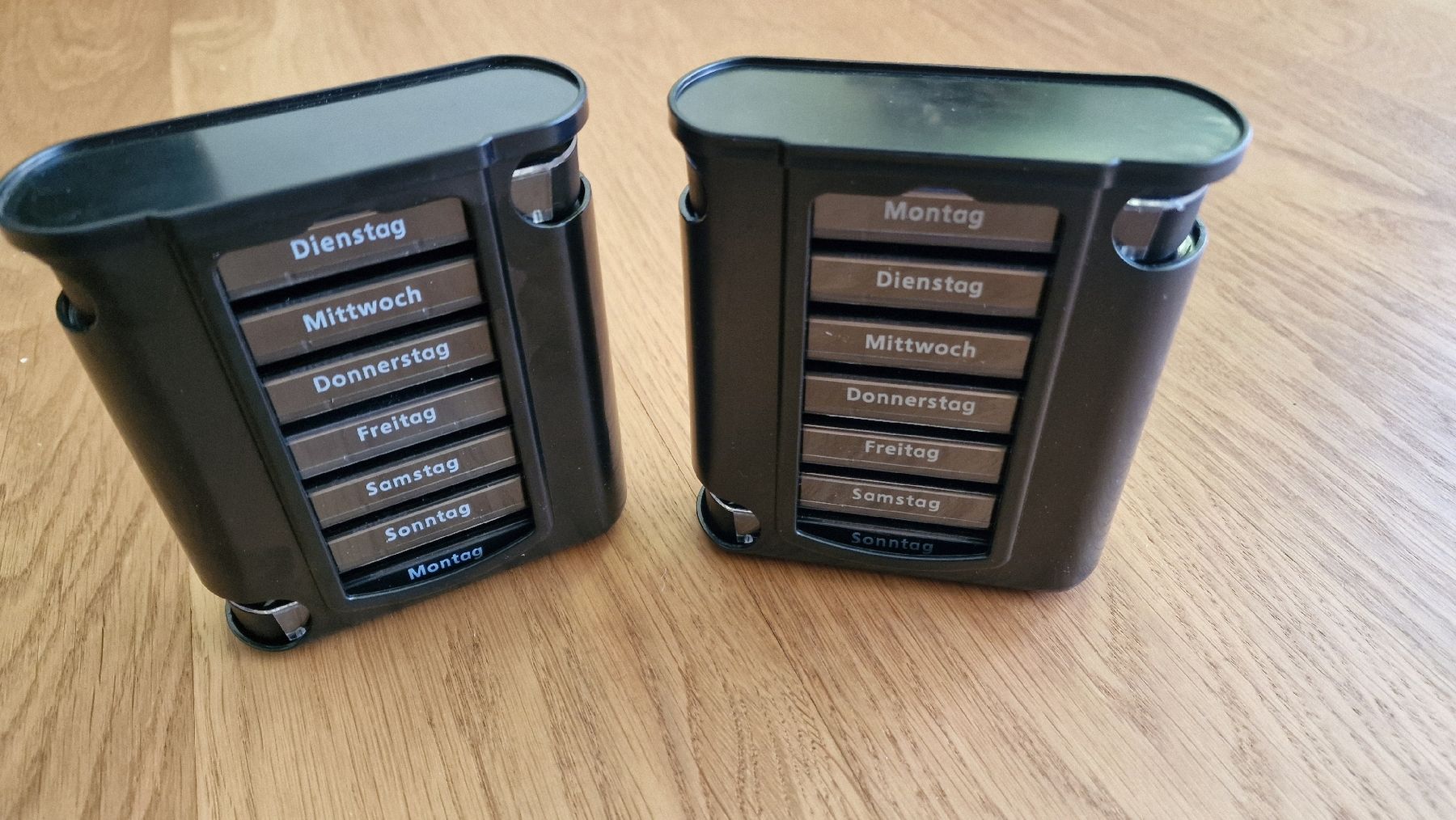 Contenitori & Simili: 2x Pillenbox/Medi Dispenser/Pillen Organizer/Tablettenbox – Nuovo (secondo la descrizione) da Urtenen-Schönbühl venduto da Saints67 4
