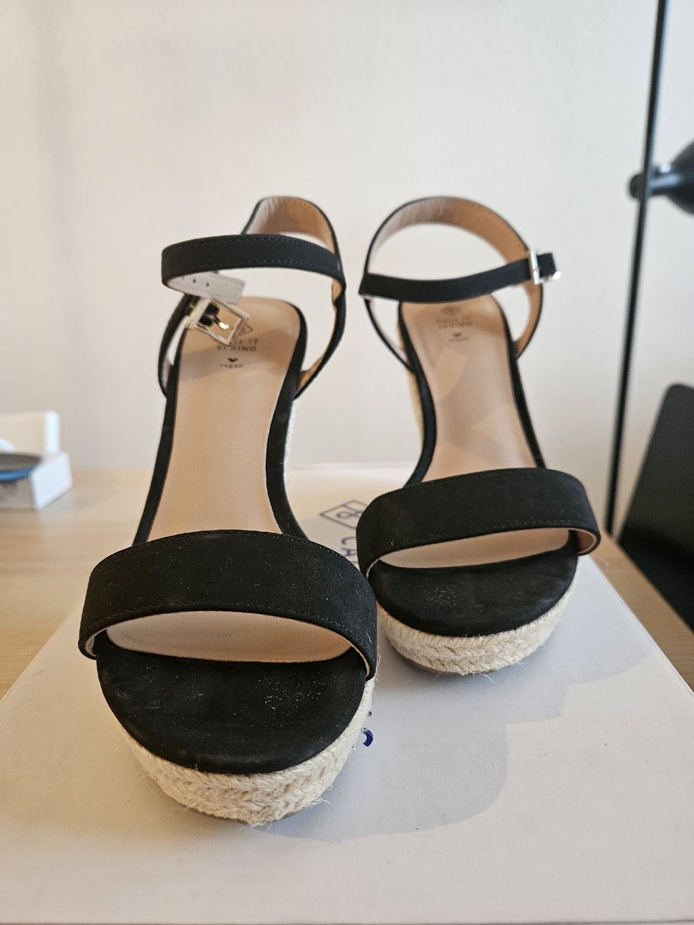 Damenschuhe: Sandalen 36 Schwarz – Gebraucht aus Zürich von Marianna_V 2