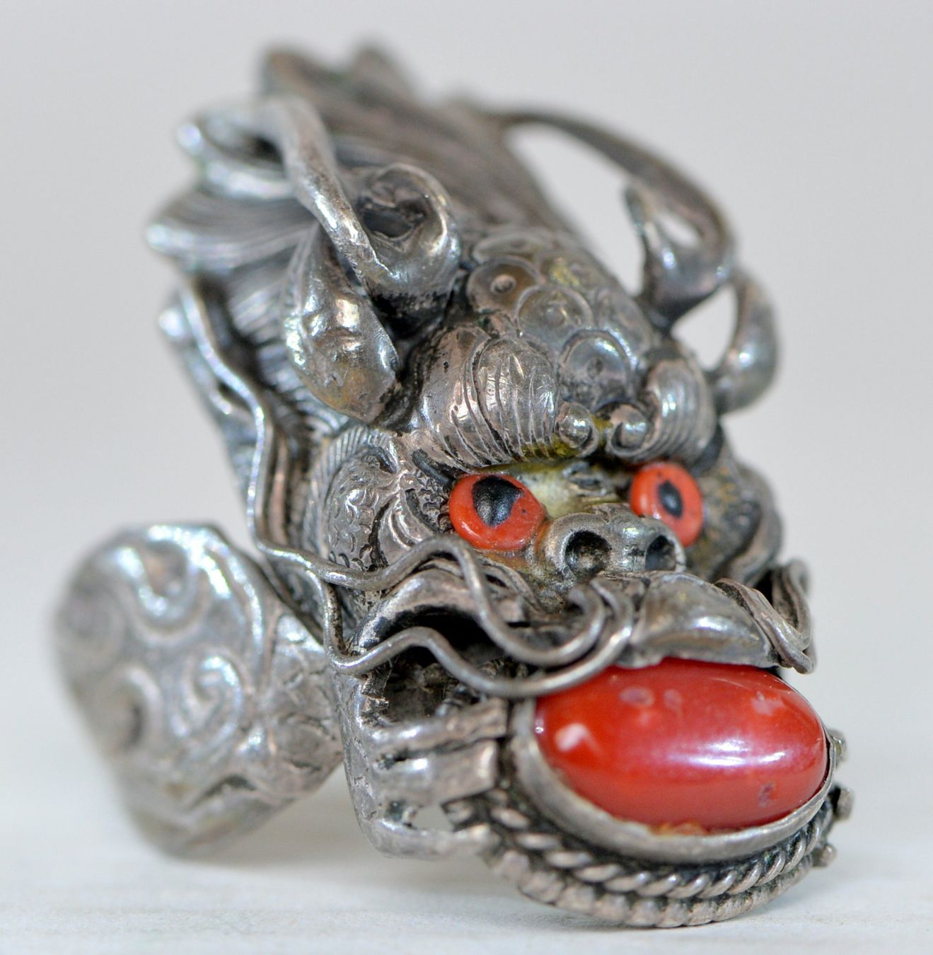 Bagues: Ancienne bague – D'occasion à Neuchâtel par Neuchatel