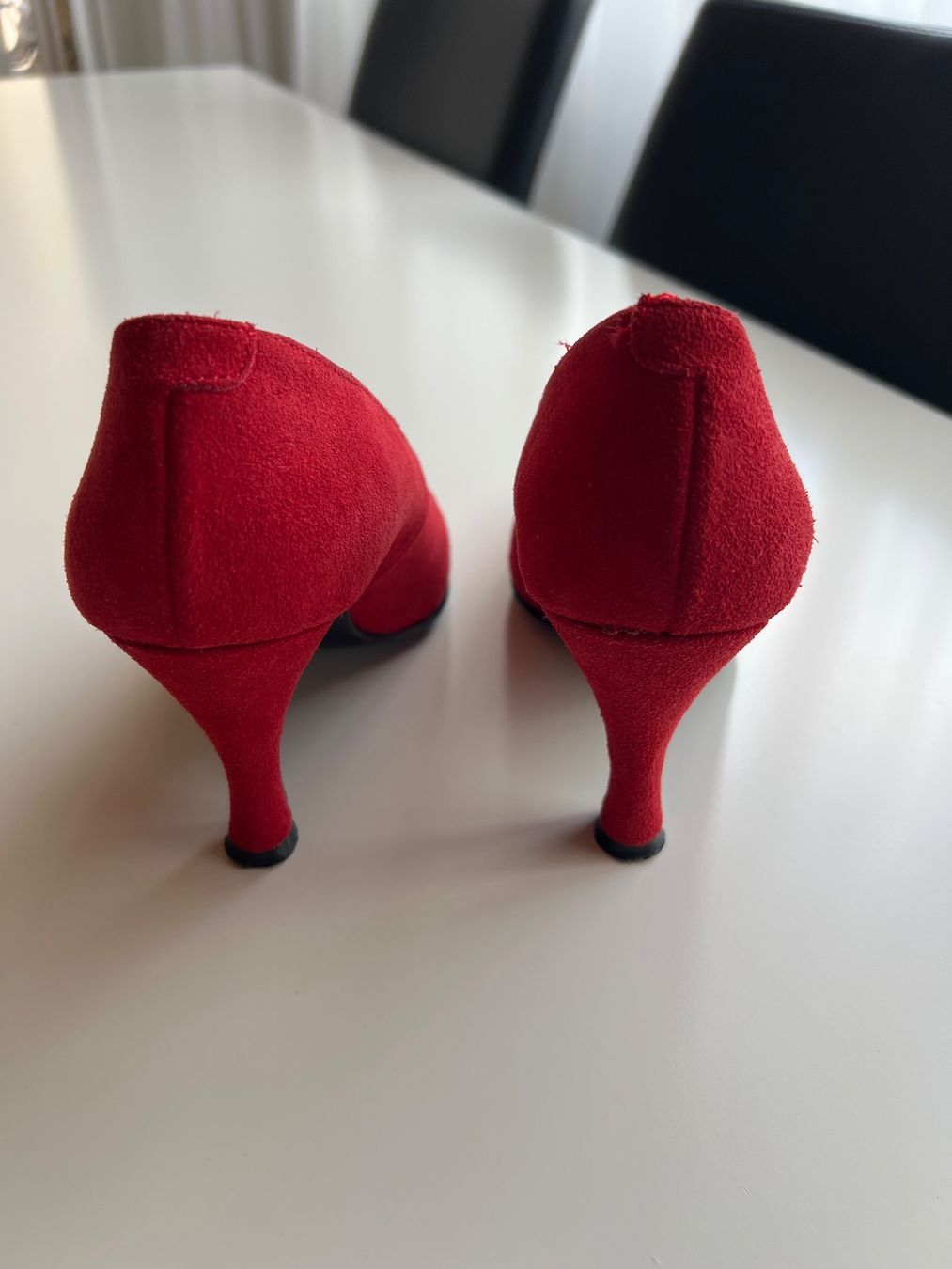 Scarpe da donna: Rote Wildleder Pumps -  Grösse 36 – Usato da Chur venduto da van_hnc6 1