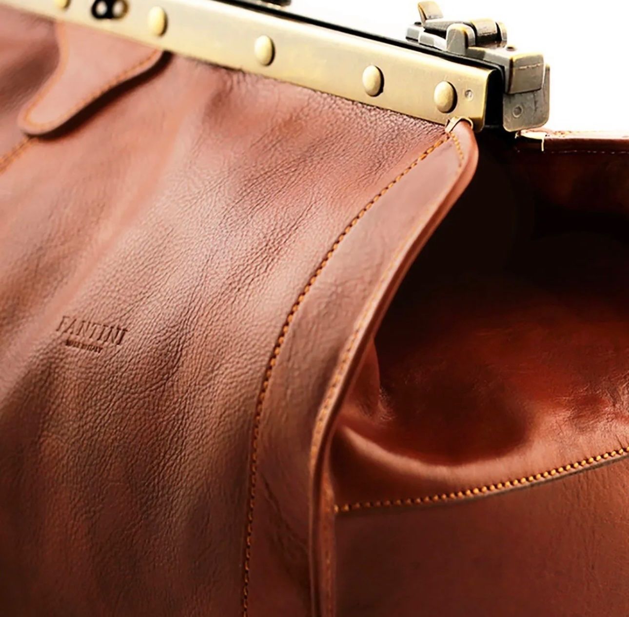 Borse: Reisetasche Leder Pechino - Farbe: Braun – Nuovo e nell'imballaggio originale da Wittenbach venduto da WWW.DRILUBAGS.CH 2