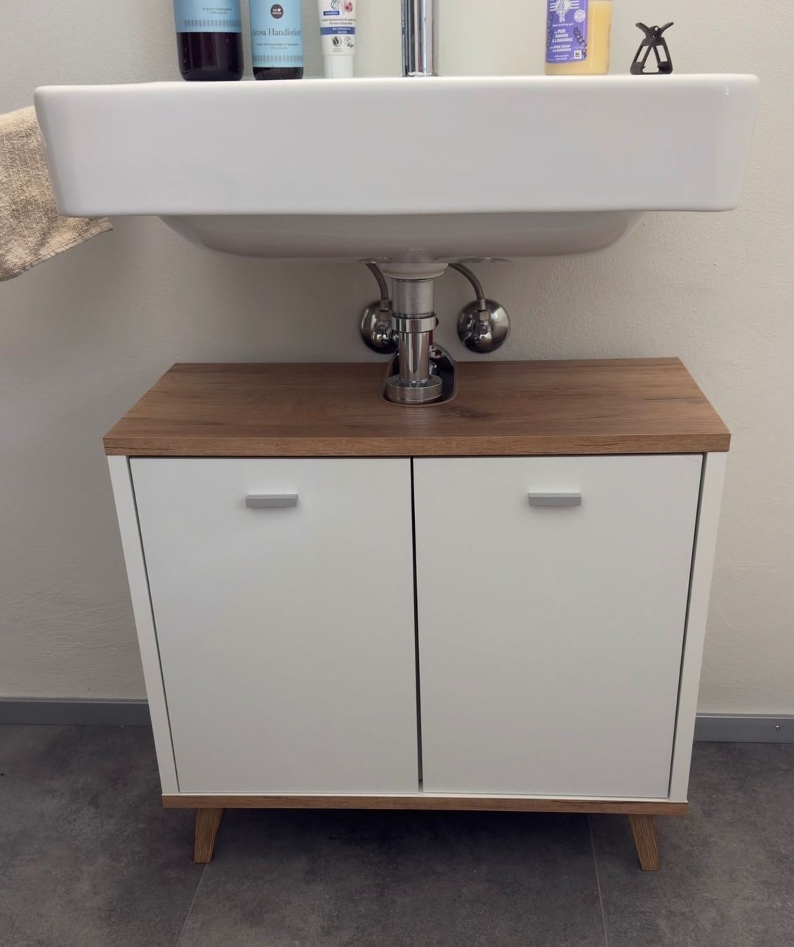 Installations & Meubles: Badezimmer Unterschank Weiss / Holz – D'occasion à Altdorf UR par sjk_jz2s 1