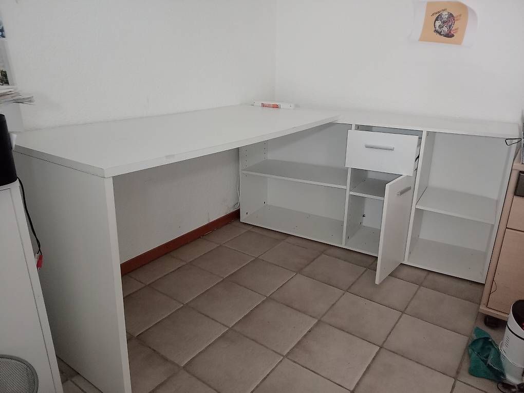 Schreibtische: Bureau  – Gebraucht aus Estavayer-le-Lac von rga_657c