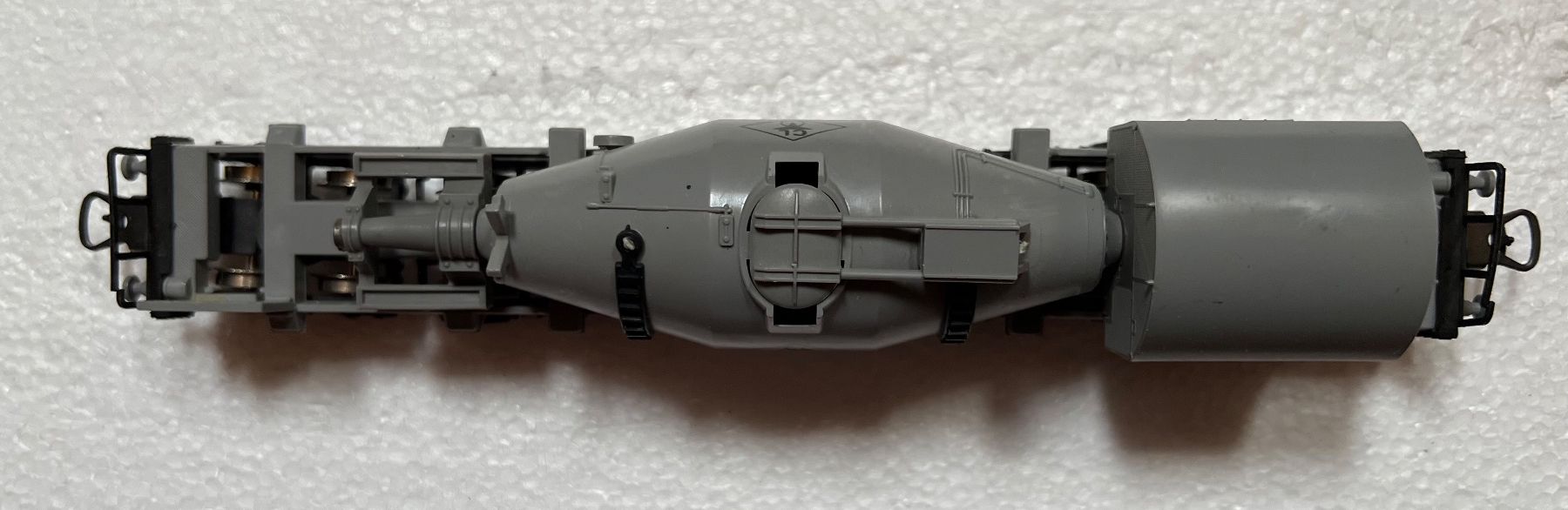 Lima Modelleisenbahnen: LIMA ZENENTMISCHWAGEN H0 – Gebraucht aus Rebstein von keeljohnpirat 1